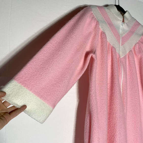 Vintage Hamilton Pink and White Fleece Long Sleeve Housecoat Robe Nightgown L - Picture 10 of 16